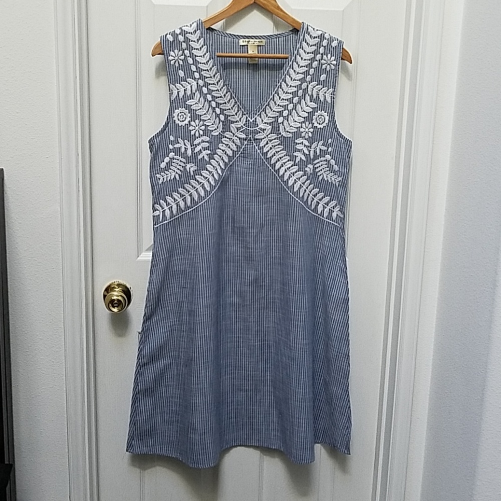 Studio West swimsuit cover up - Picture 2 of 6